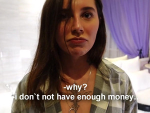 Курьер выебал чужую жену и накончал в пизду, пока ее муж был в магазине